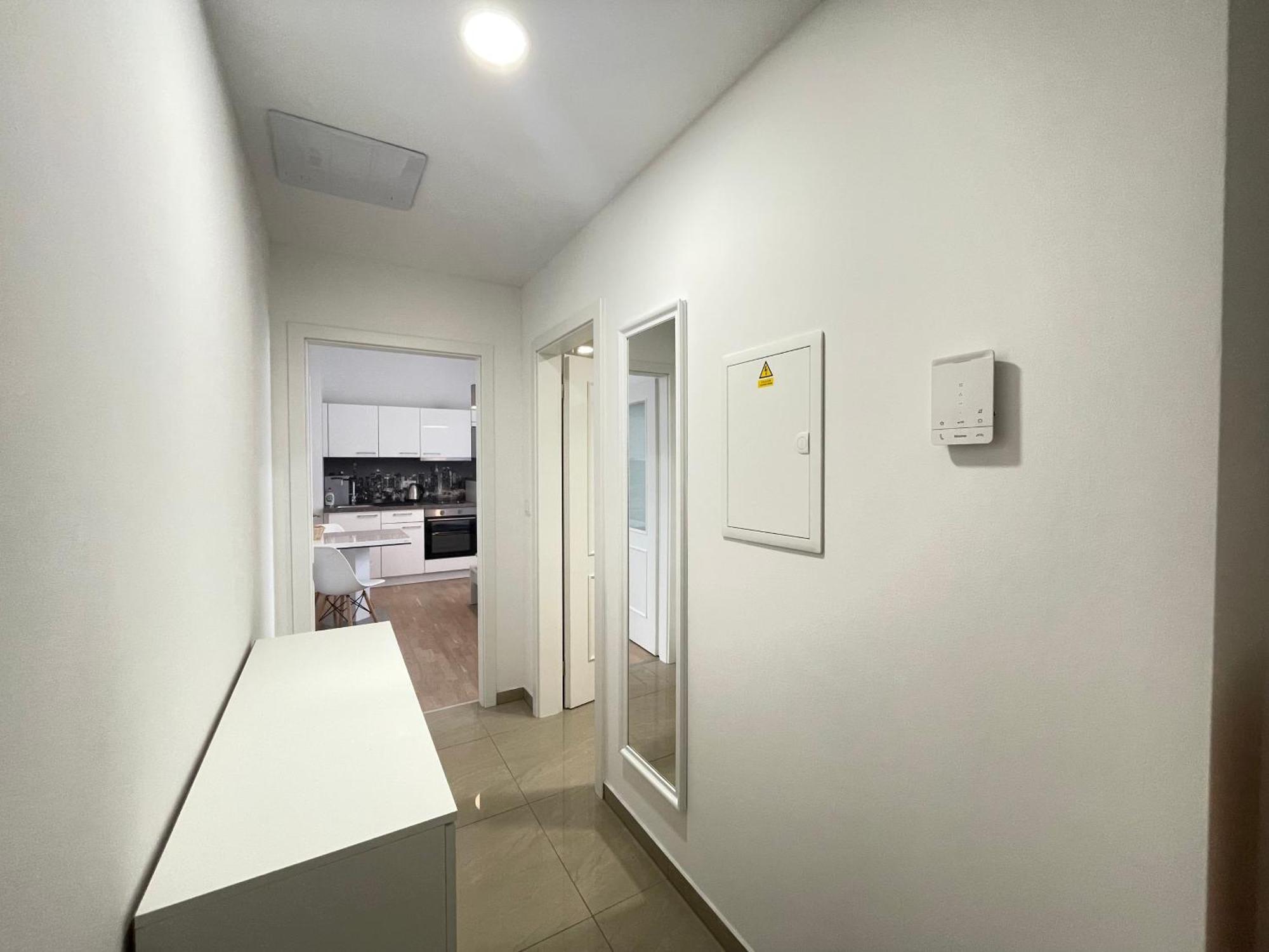 Wash Apartment On Metro Prague 1 エクステリア 写真